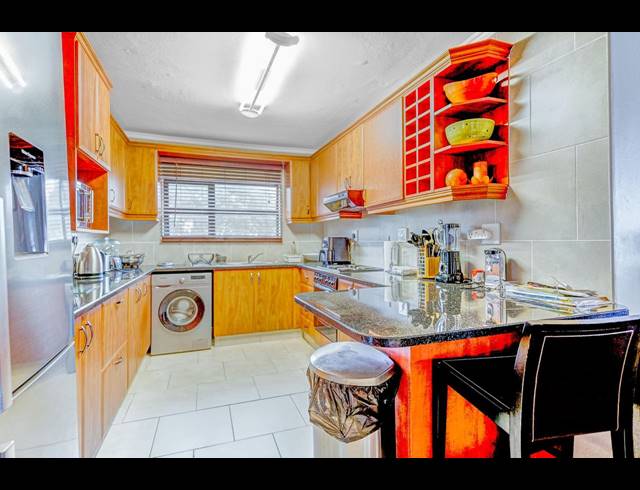 3 BEDROOM APARTMENT TO LET IN WESTBROOK